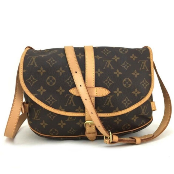 Louis Vuitton Handbags - 100% Auth Louis Vuitton Saumur 30 Crossbody O376